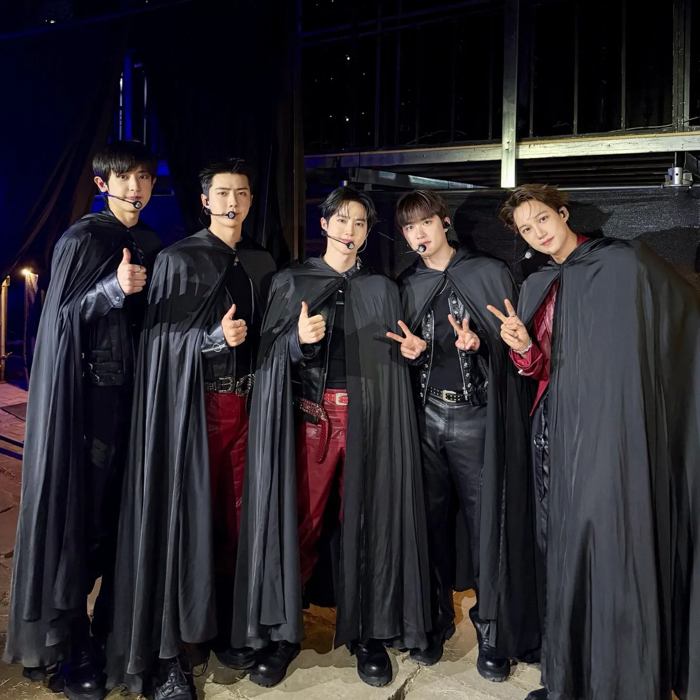 EXOの舞台裏ショット