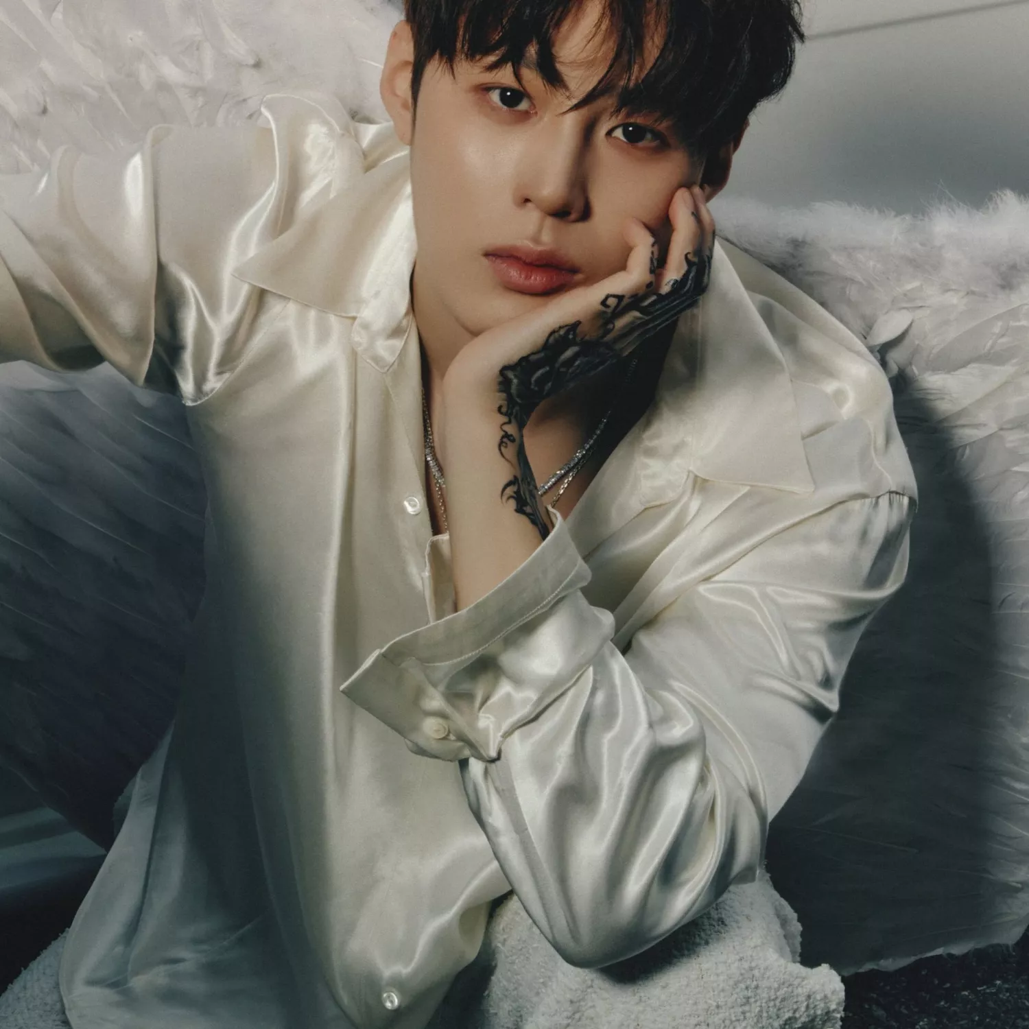 A moment captured by Ha Sungwoon's fan