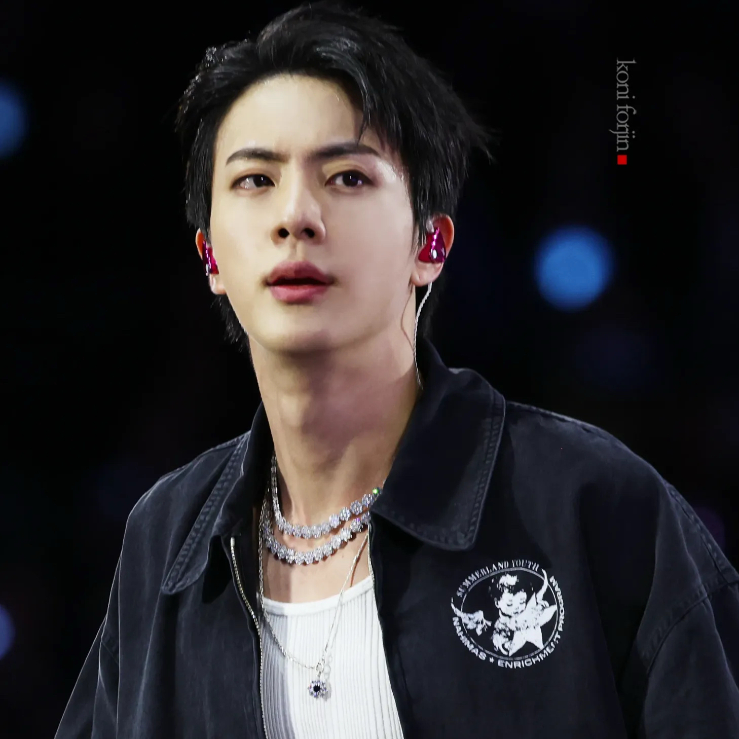 Potret di balik layar Jin (BTS)
