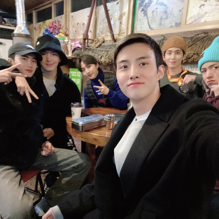 A moment captured by PENTAGON's fan