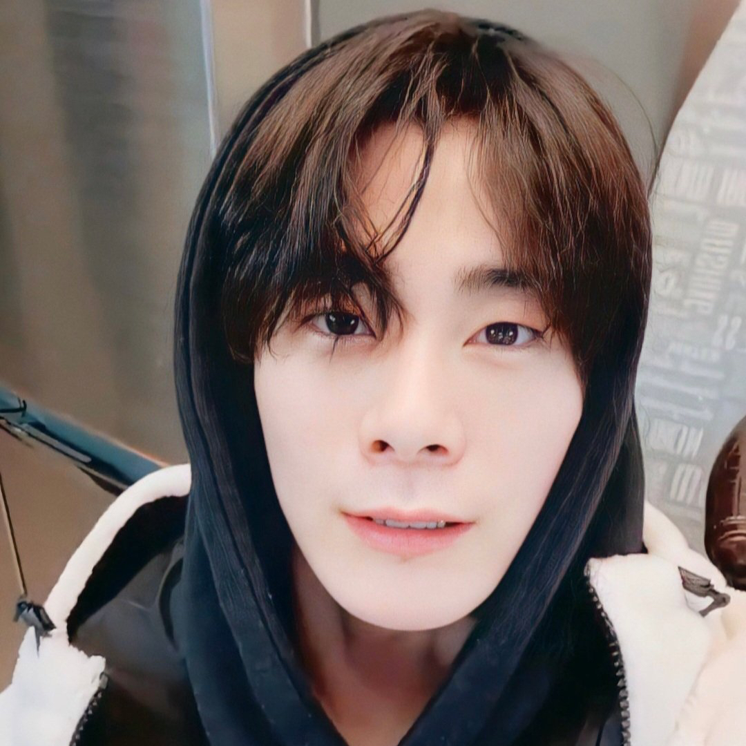 Behind-the-scenes cut of Moonbin (ASTRO)