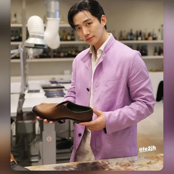 Recent activity shot of Junho (2PM)