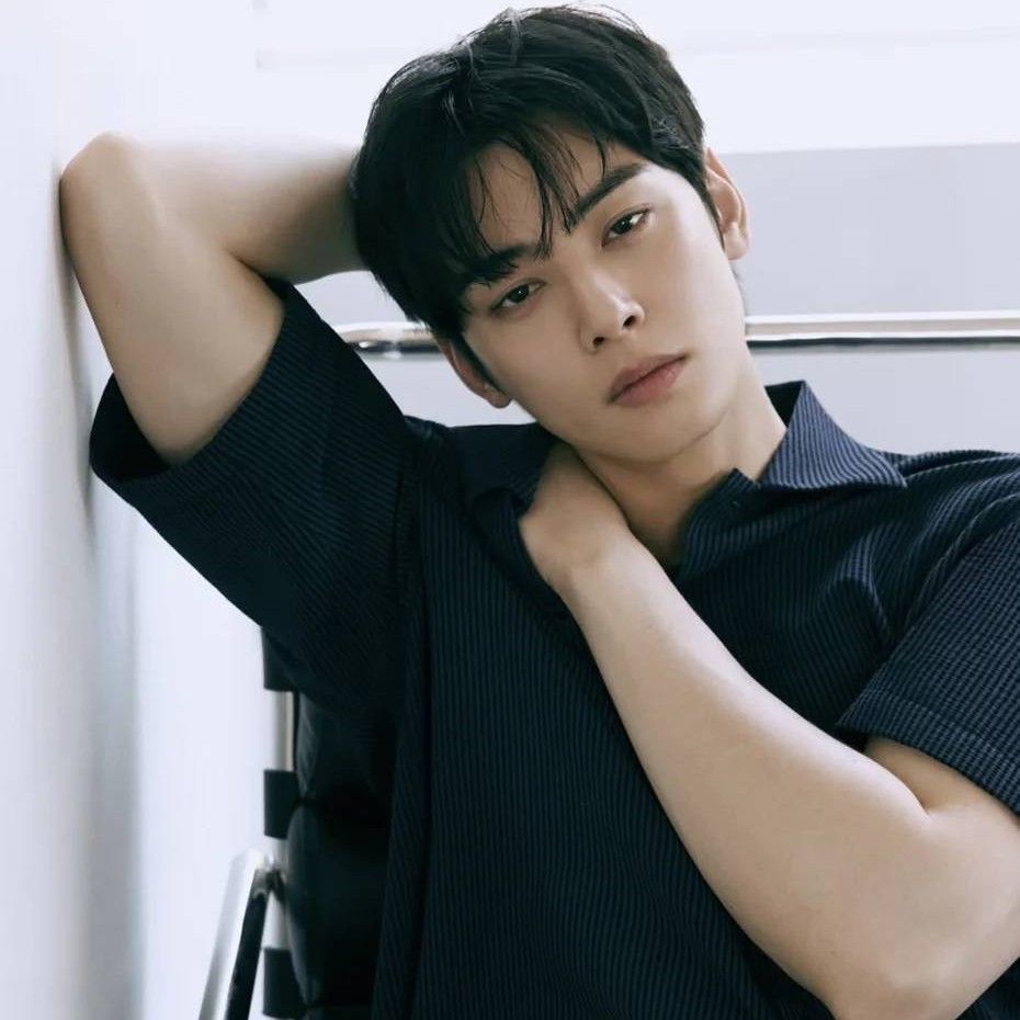 Recent activity shot of Eunwoo (ASTRO)