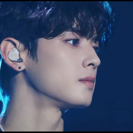 Recent activity shot of Eunwoo (ASTRO)