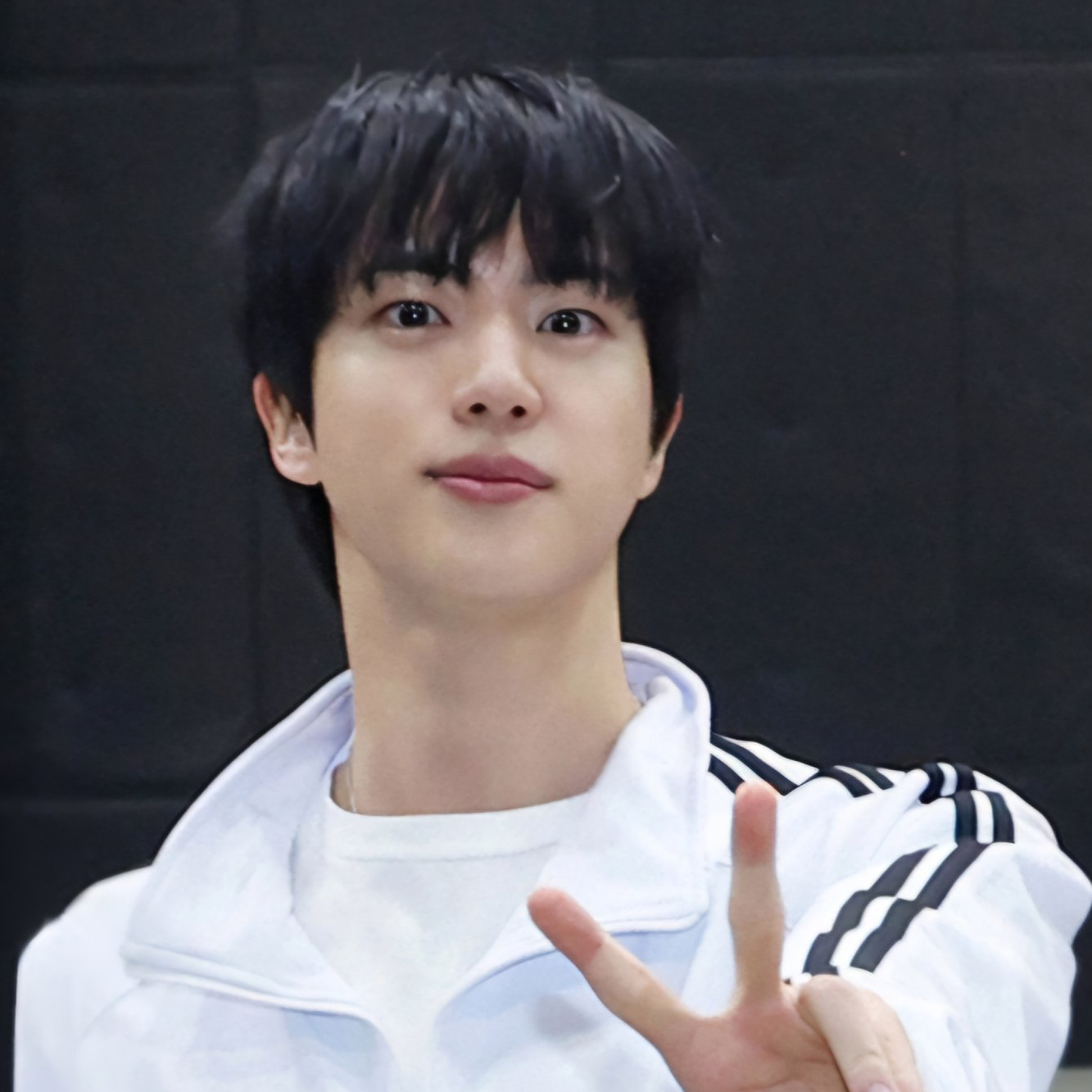 진 (방탄소년단)의 비하인드 컷