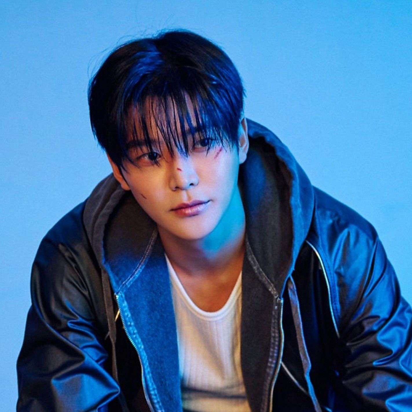 로운의 최신 사진