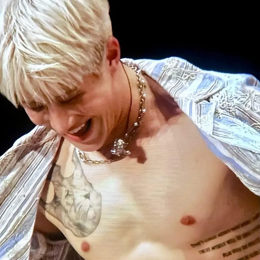 A moment captured by ASTRO's fan