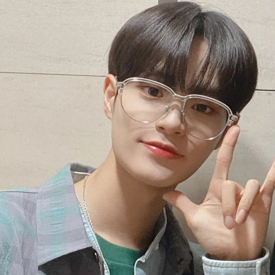 Behind-the-scenes cut of Lee Daehwi (AB6IX)