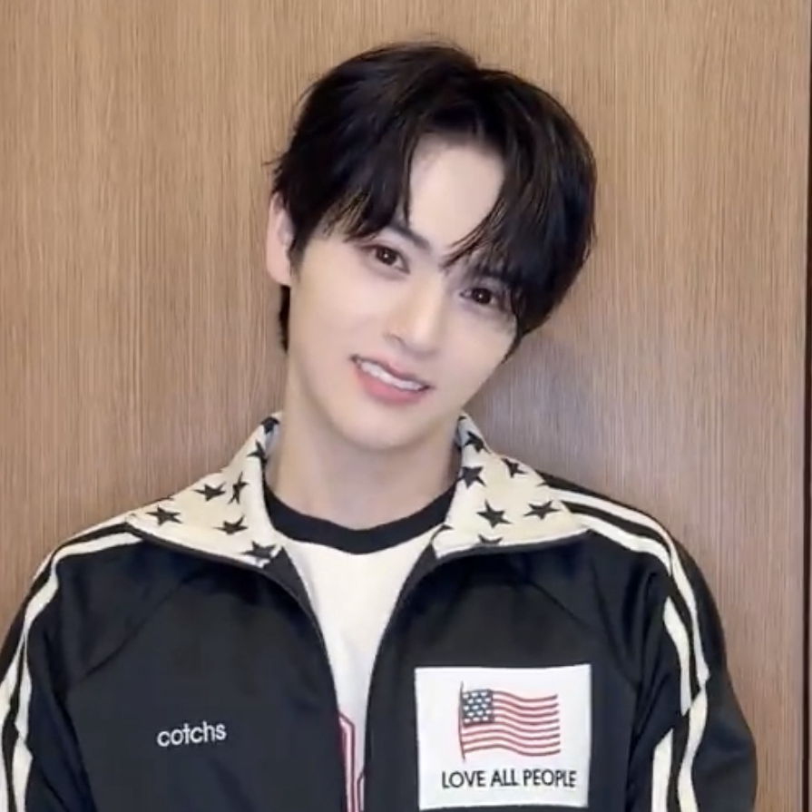 Behind-the-scenes cut of Sungyun (n.SSign)