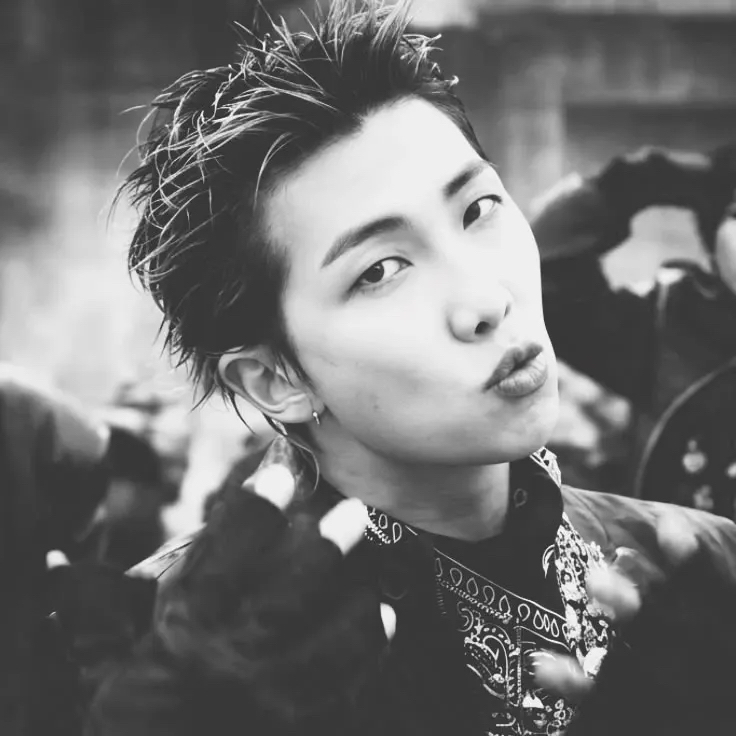 Foto terbaru RM (BTS)