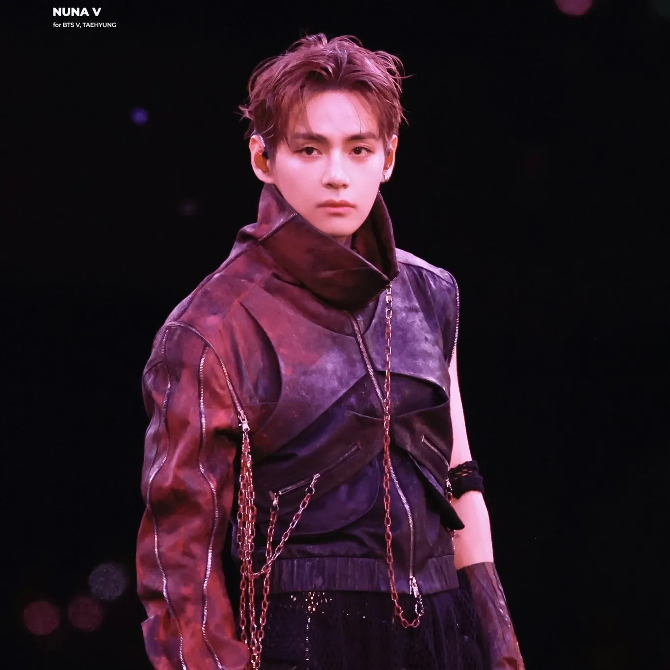 Behind-the-scenes cut of V (BTS)