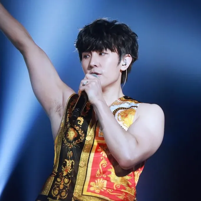 Latest photo of Kim Dongwan (SHINHWA)