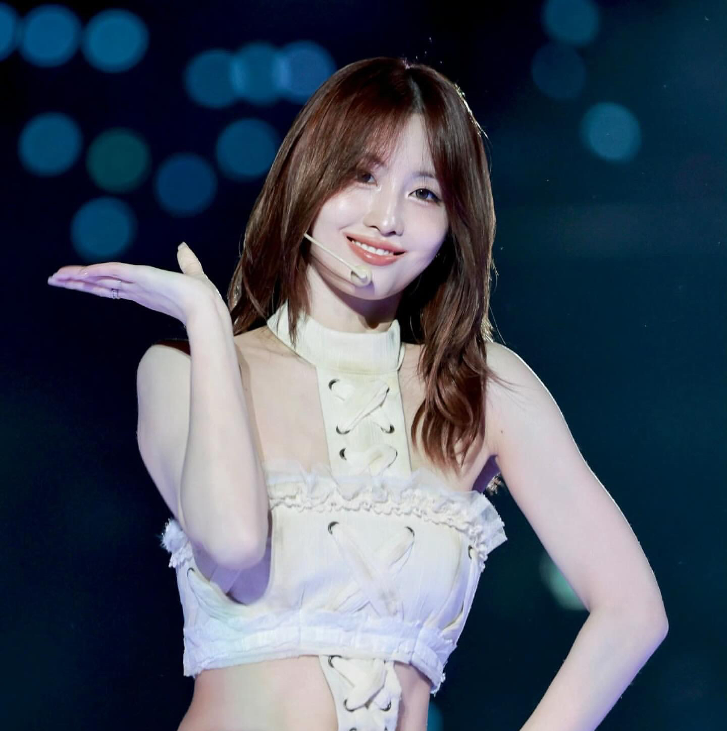 Momo (TWICE)的最新活動照片