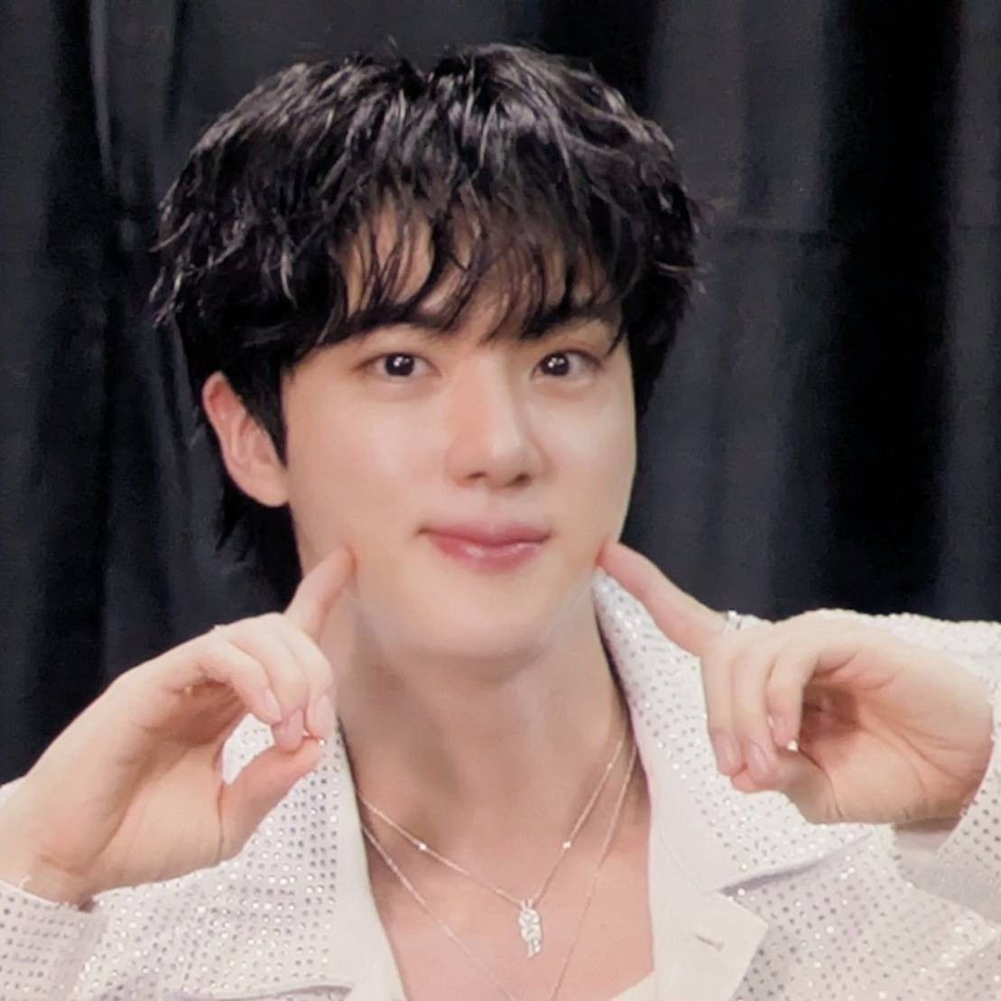Behind-the-scenes cut of Jin (BTS)