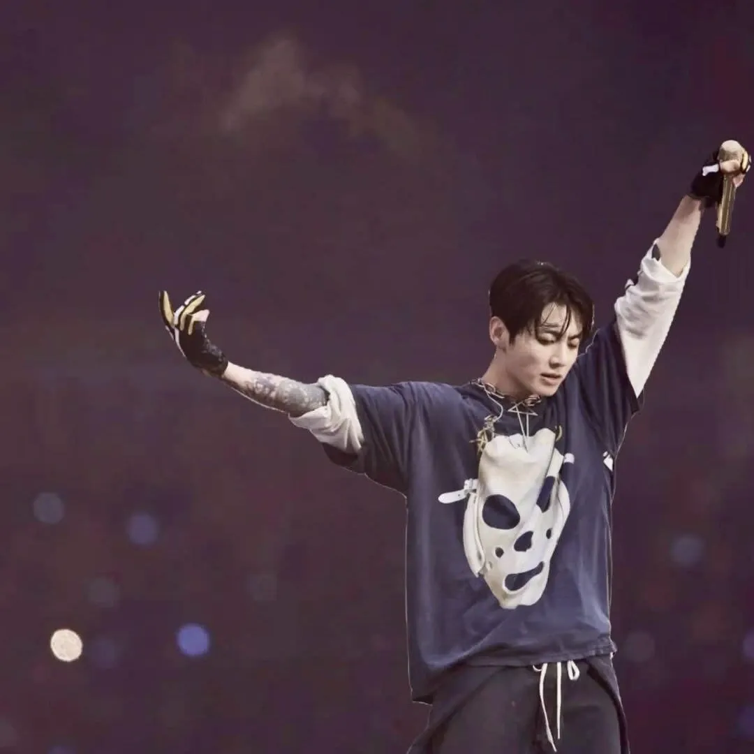 A moment captured by Jungkook (BTS)'s fan