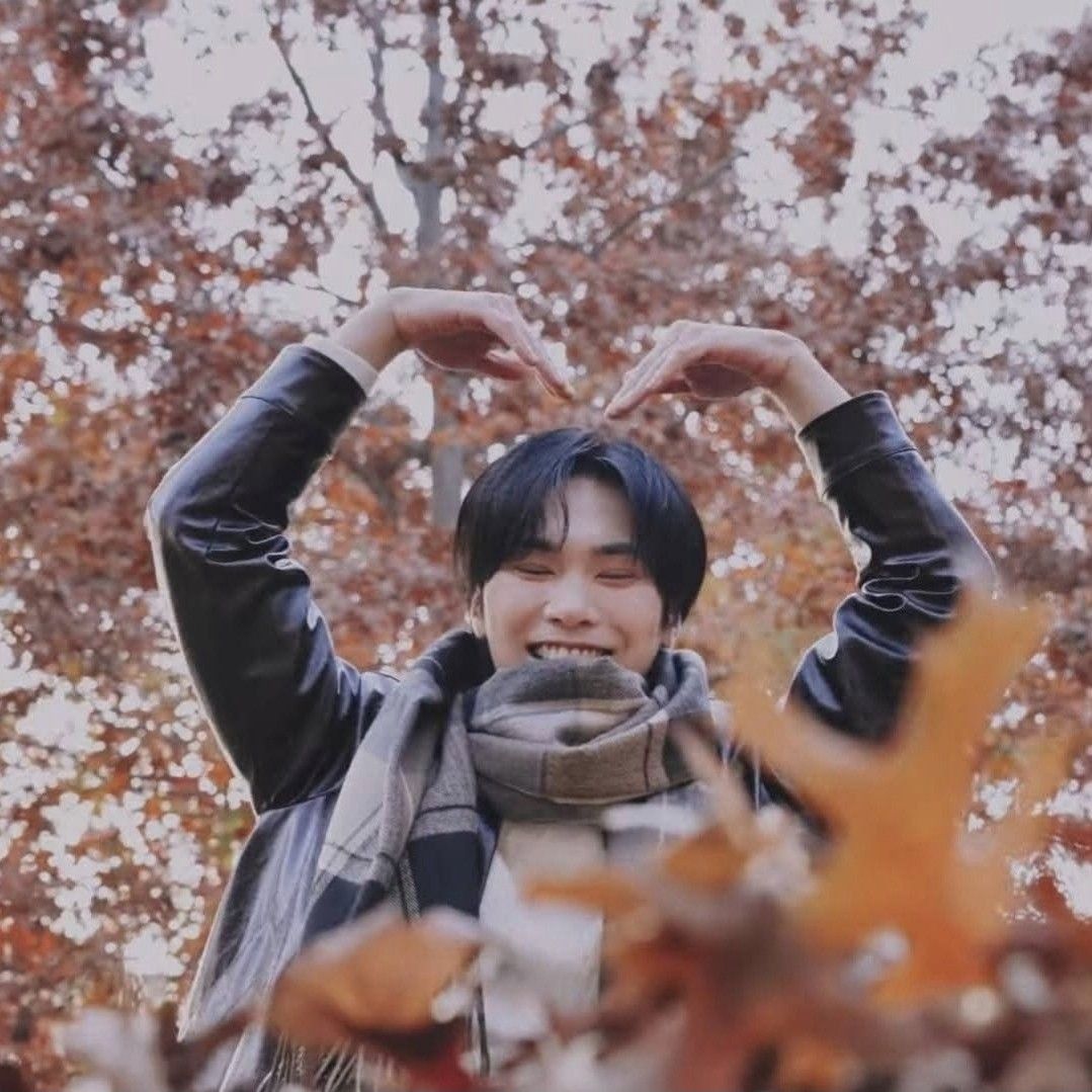 A moment captured by ASTRO's fan