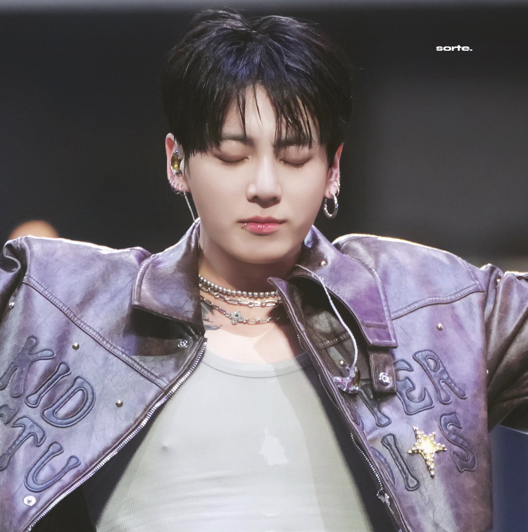 A moment captured by Jungkook (BTS)'s fan