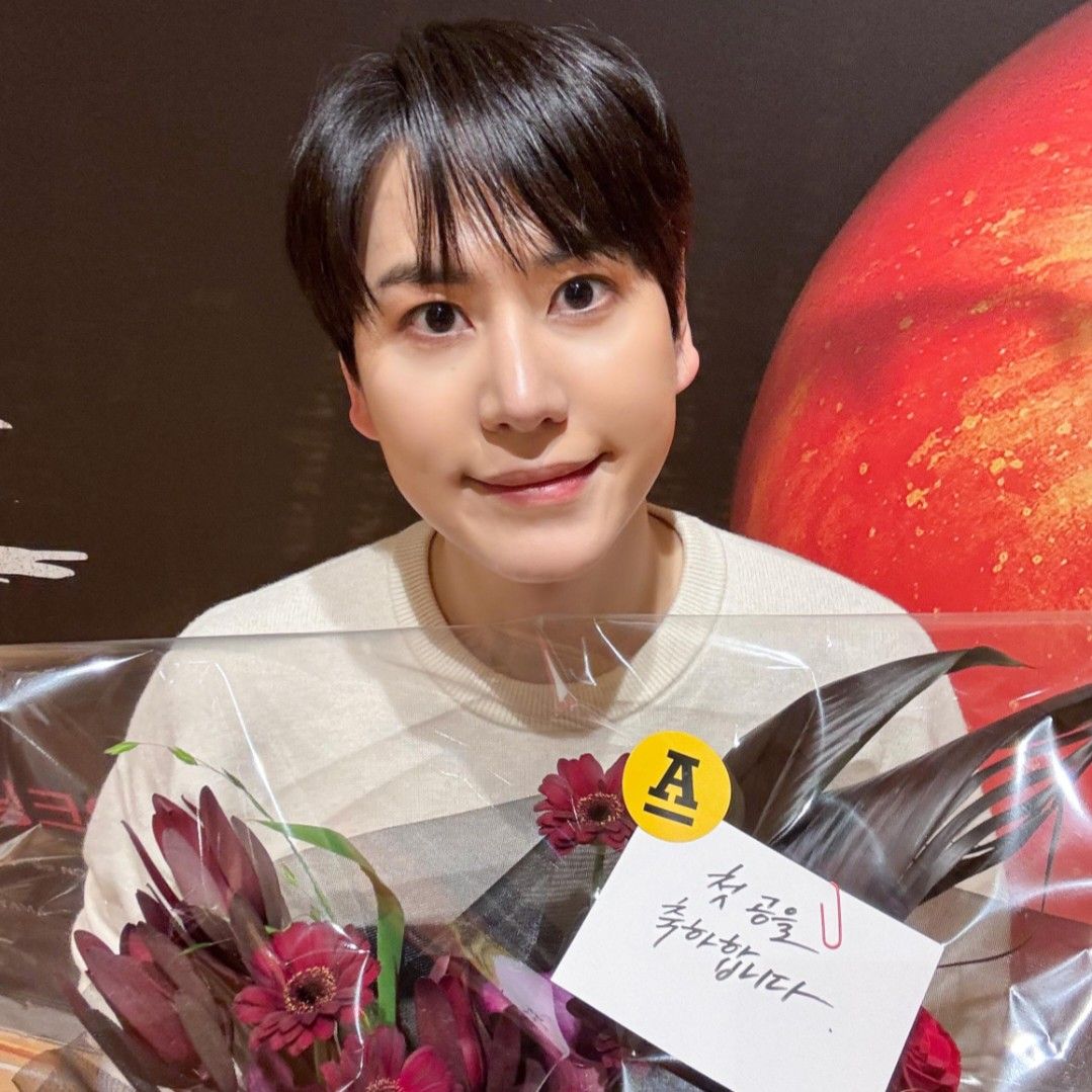 Behind-the-scenes cut of Kyuhyun (Super Junior)