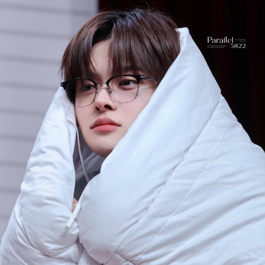 A moment captured by Lee Leo (ALPHA DRIVE ONE)'s fan