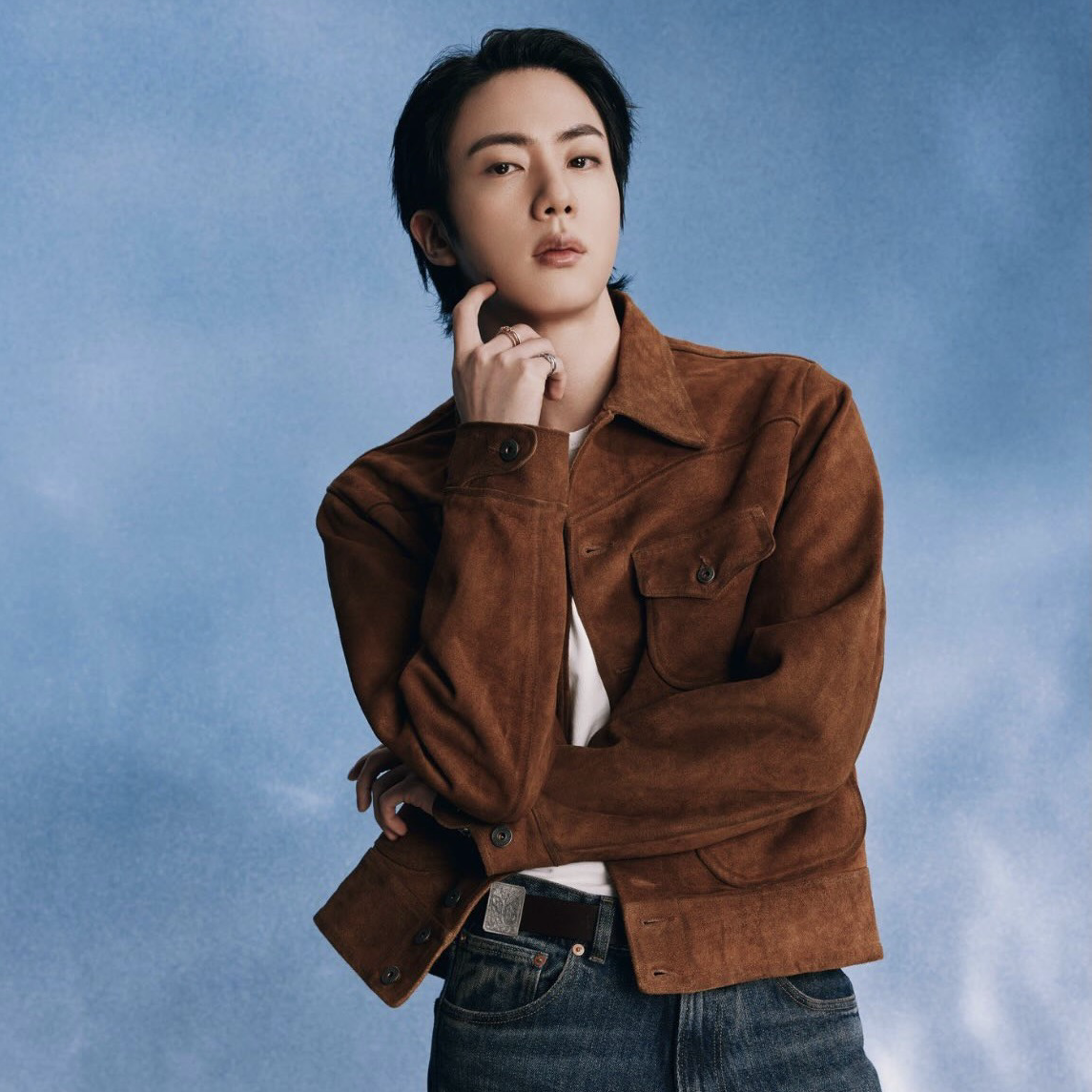 Momen yang diabadikan oleh penggemar Jin (BTS)