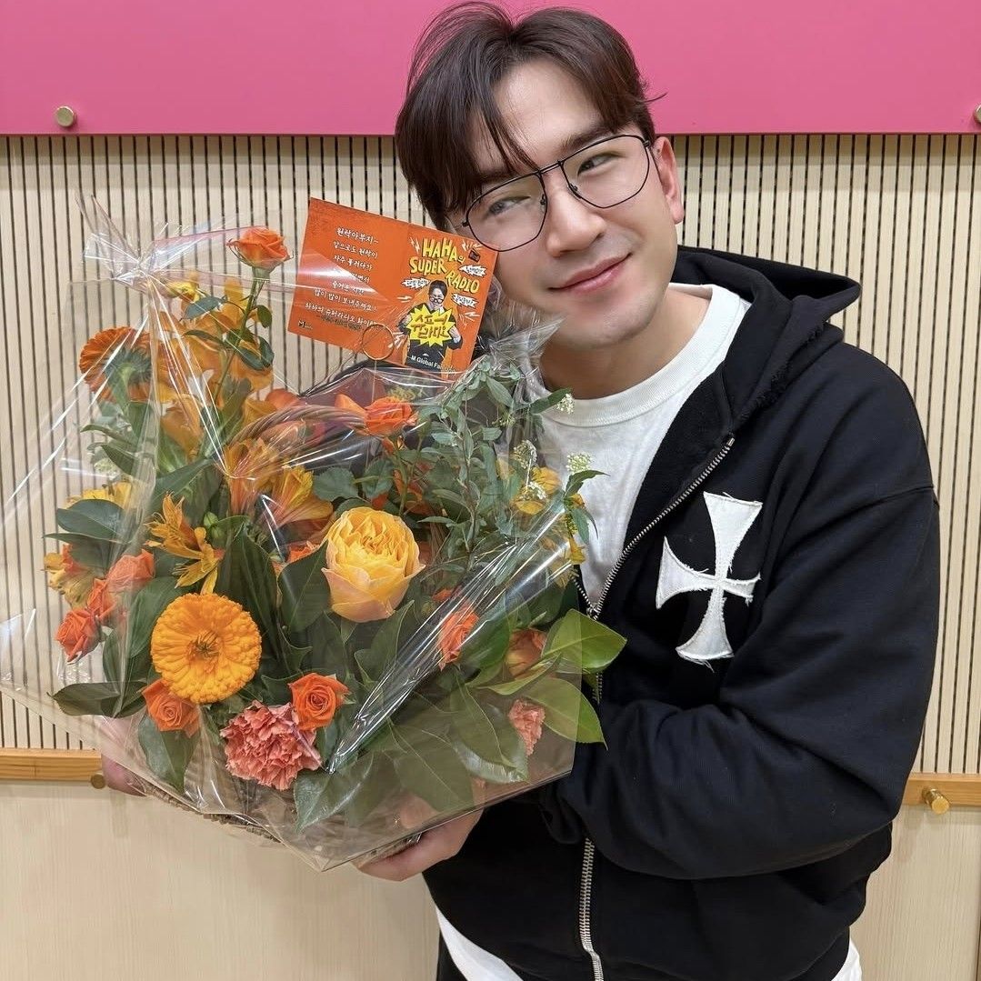 Behind-the-scenes cut of Lee Minwoo (SHINHWA)