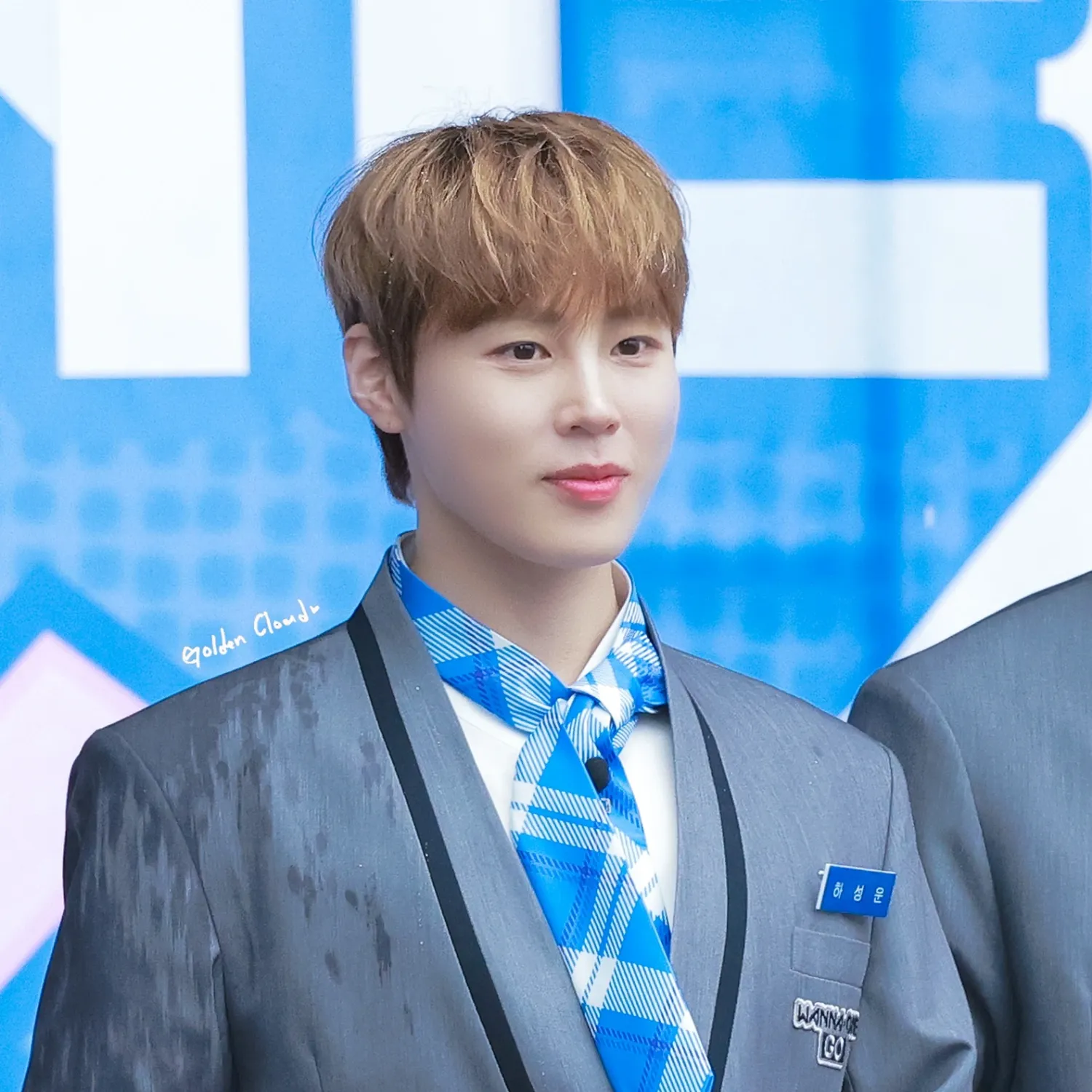 Behind-the-scenes cut of Ha Sungwoon
