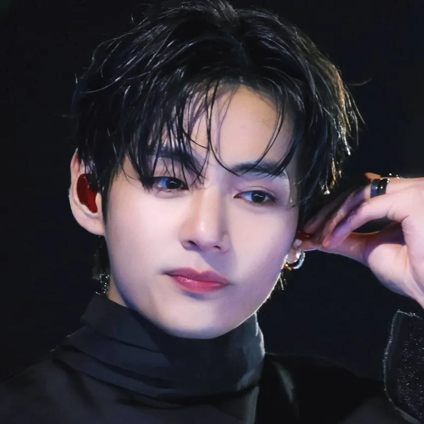 Recent activity shot of V (BTS)