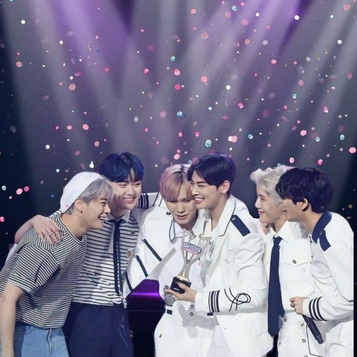 A moment captured by Jinjin (ASTRO)'s fan