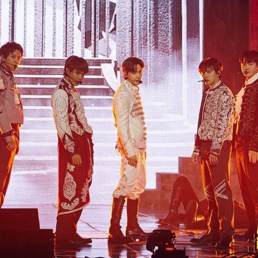 EXO의 비하인드 컷