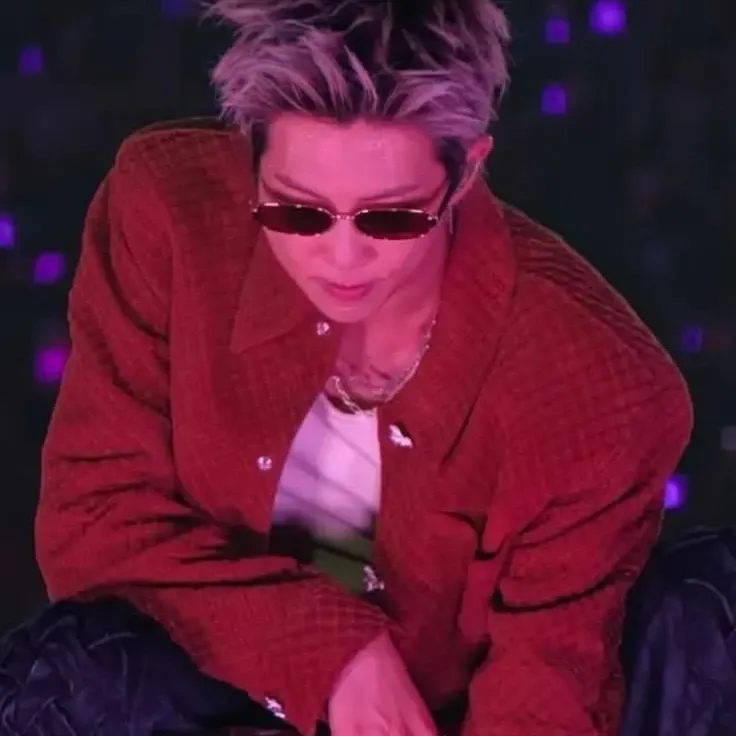 Behind-the-scenes cut of RM (BTS)