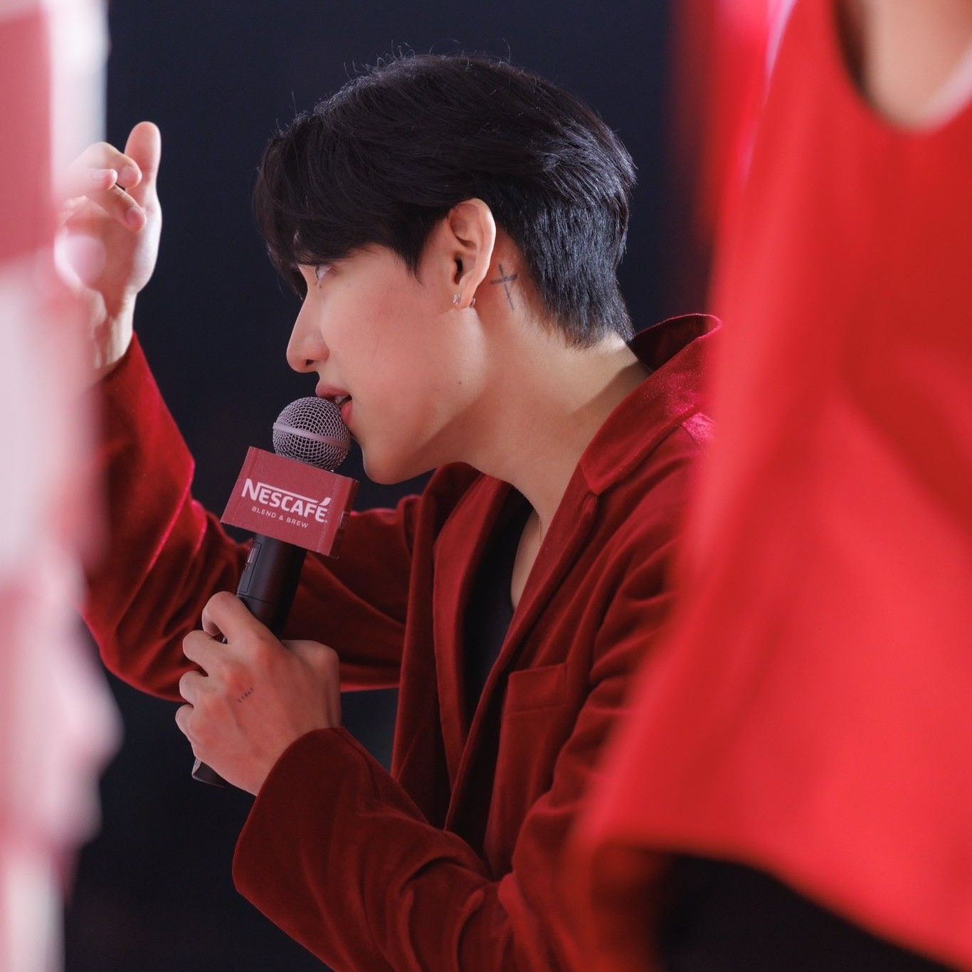 A moment captured by Bambam (GOT7)'s fan