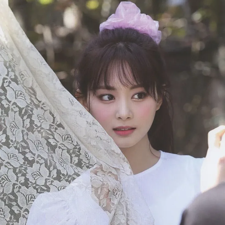 Momen yang diabadikan oleh penggemar Tzuyu (TWICE)