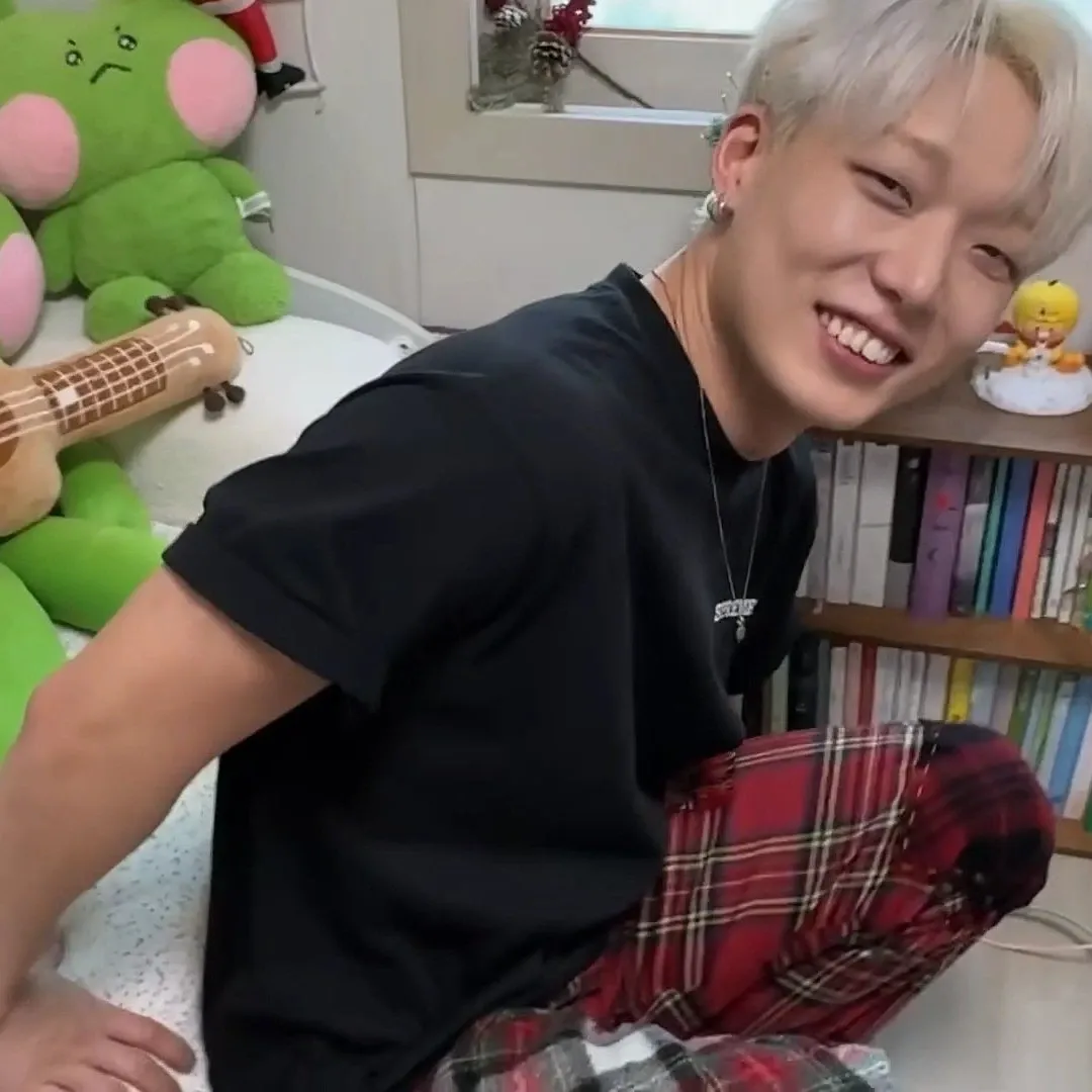 Behind-the-scenes cut of BOBBY (iKON)