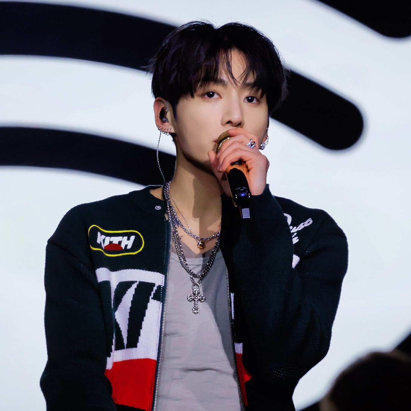Momen yang diabadikan oleh penggemar Jungkook (BTS)