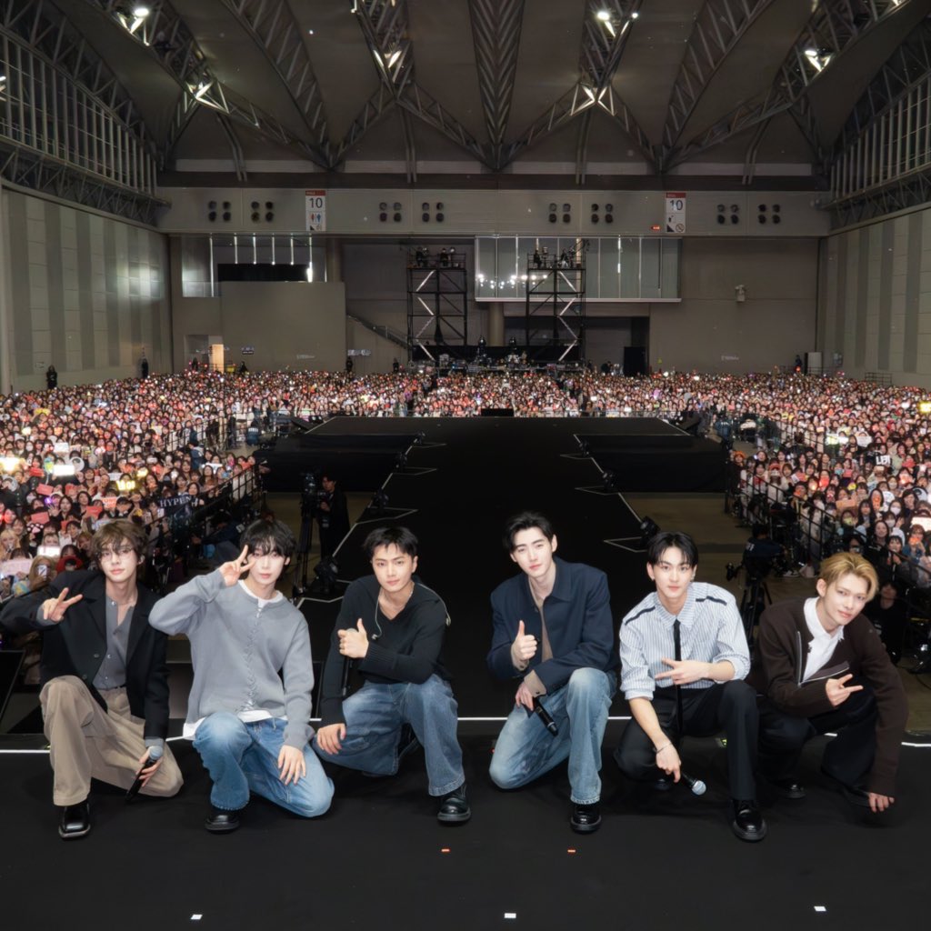 Foto aktivitas terbaru ENHYPEN