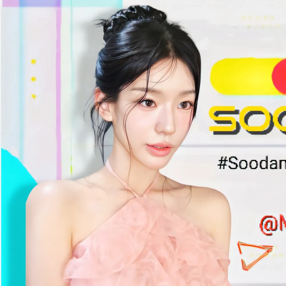 A moment captured by Soodam's fan