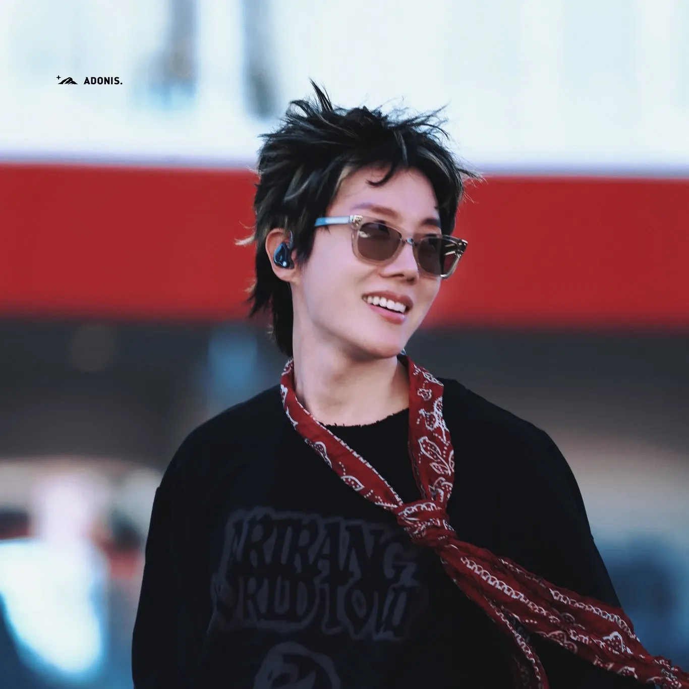 Momen yang diabadikan oleh penggemar j-hope (BTS)