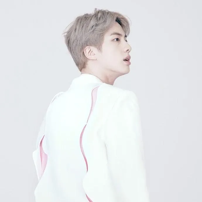 진 (방탄소년단) 최근 활동샷