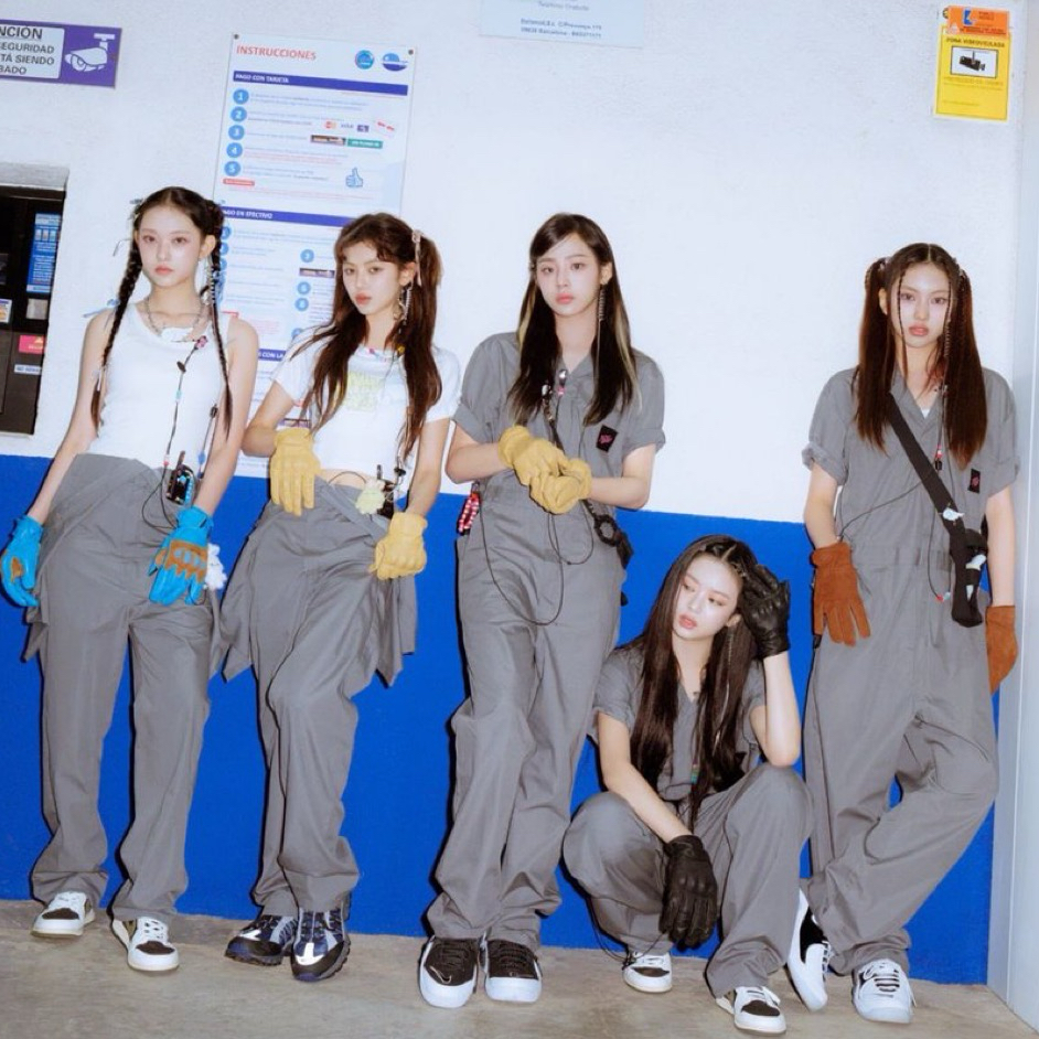 Latest photo of NewJeans