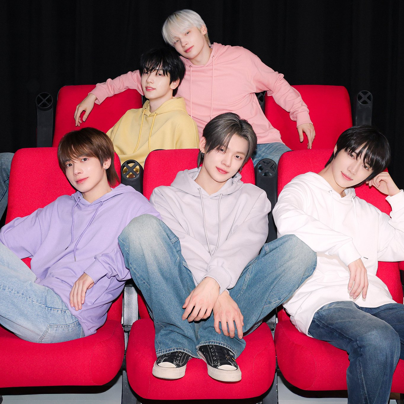 TOMORROW X TOGETHER的幕后花絮