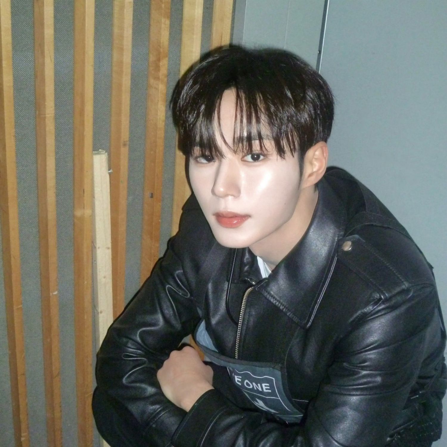 Behind-the-scenes cut of Kim Junseo (ALPHA DRIVE ONE)