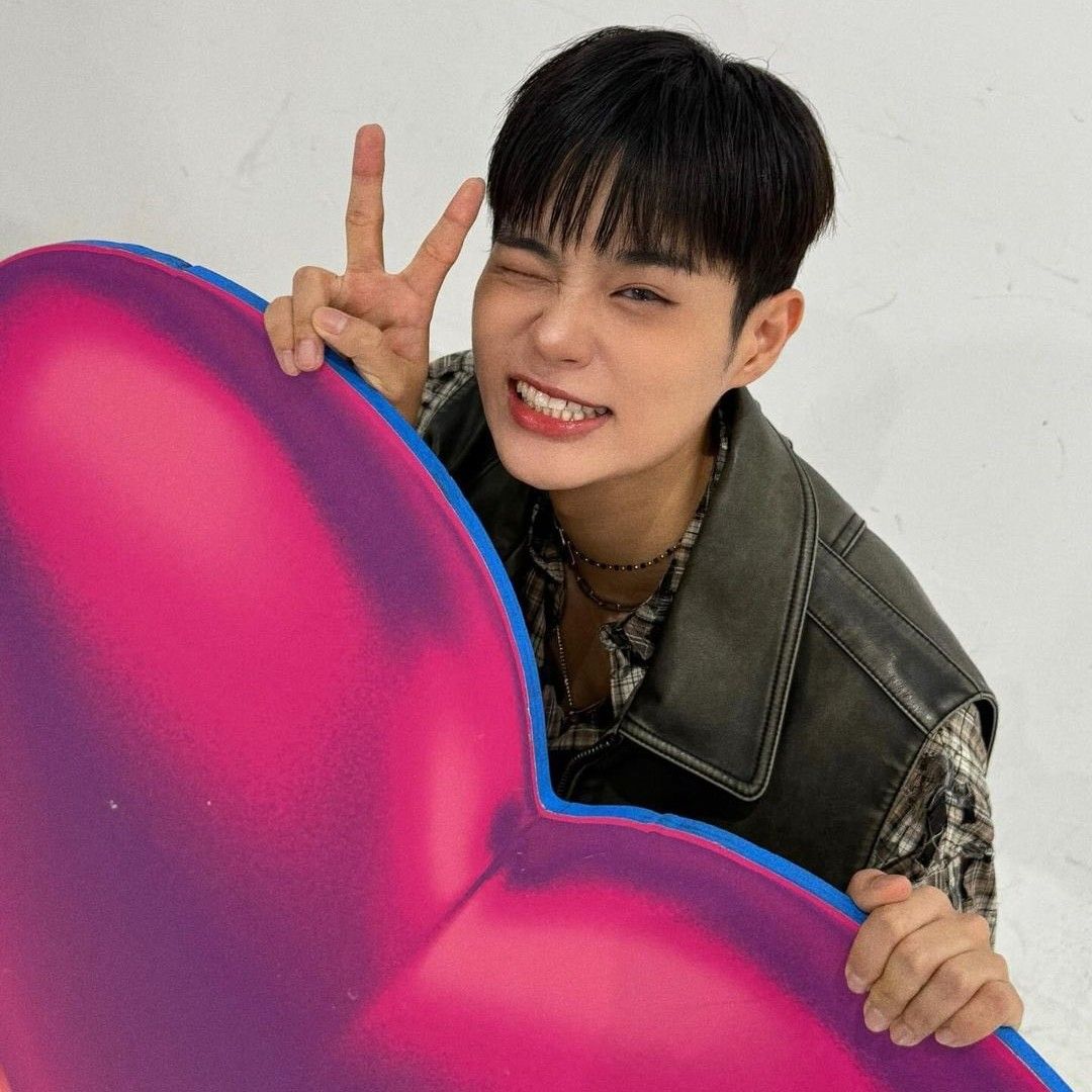 Latest photo of Lee Daehwi (AB6IX)