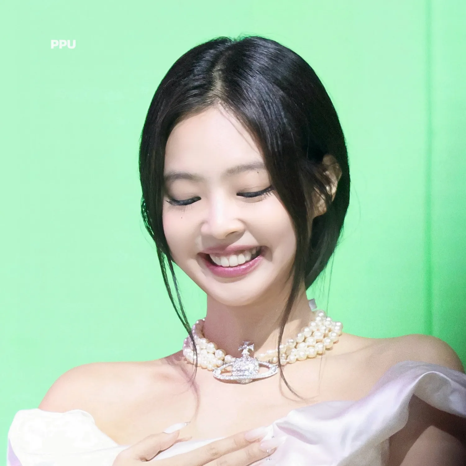 제니 (BLACKPINK)의 비하인드 컷