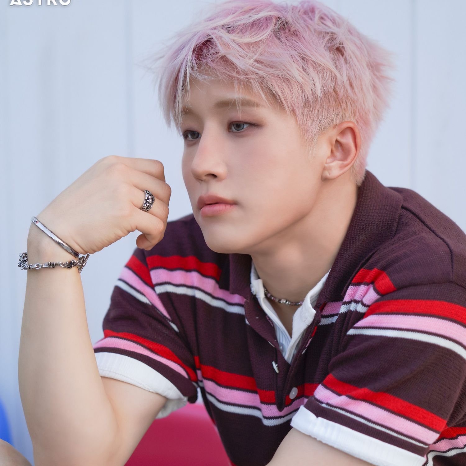 Behind-the-scenes cut of Jinjin (ASTRO)