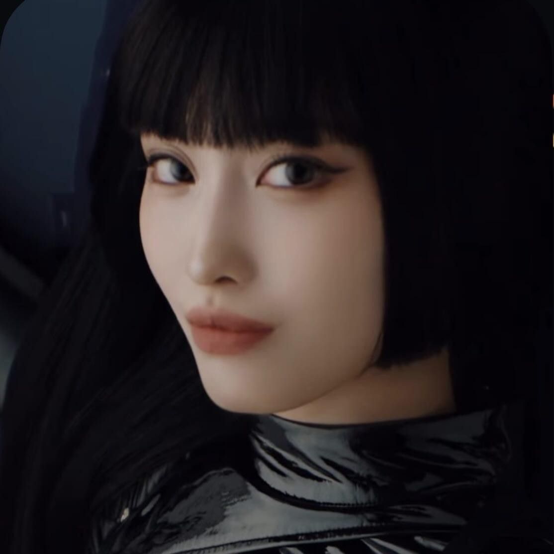 A moment captured by Yunah (ILLIT)'s fan