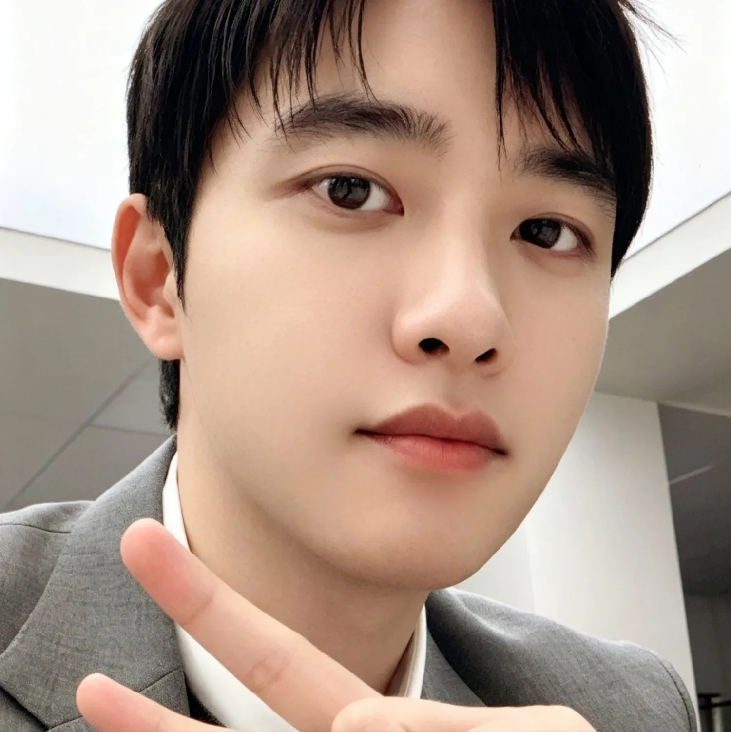Foto aktivitas terbaru D.O. (EXO)