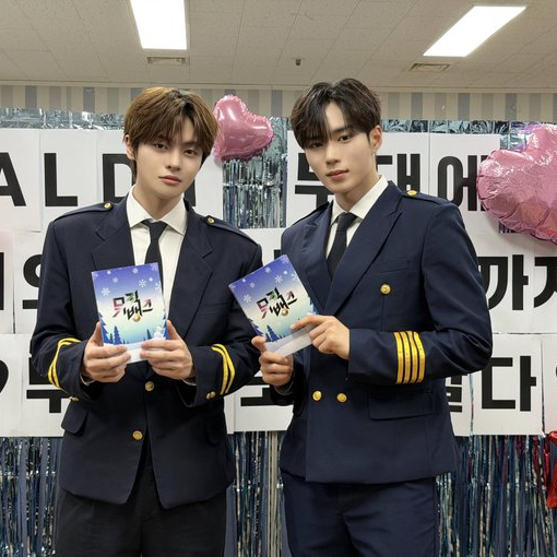 Behind-the-scenes cut of Kim Junseo (ALPHA DRIVE ONE)