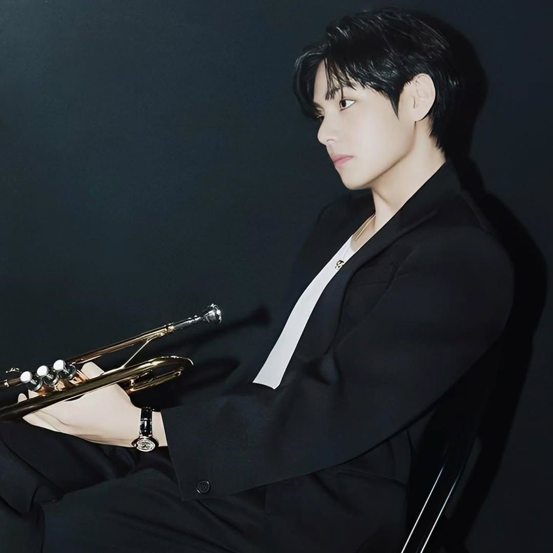 V (防彈少年團)的最新活動照片