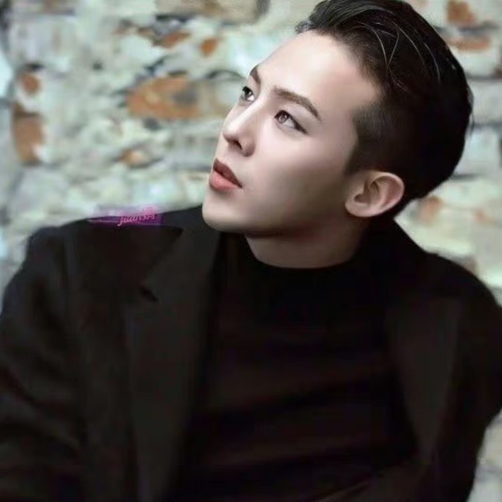 Latest photo of G-DRAGON (BIGBANG)