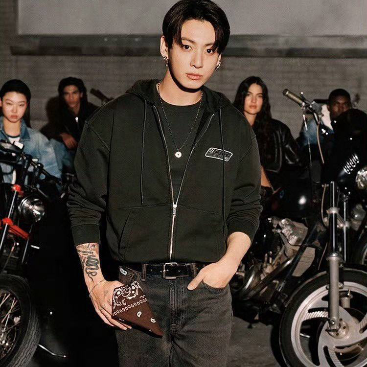 Latest photo of Jungkook (BTS)